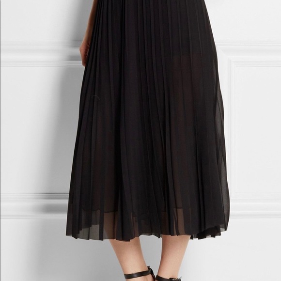 Donna Karan Runway Collection Silk Pleated Skirt - Picture 3 of 5